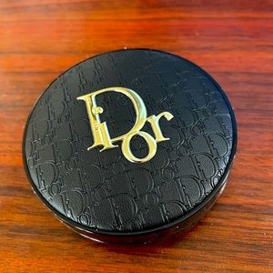 DIOR Limited Edition Forever Perfect Cushion